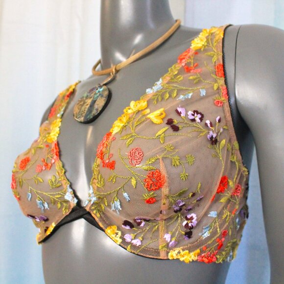 Victoria's Secret Other - Victoria's Secret Dream Angels Cage Lace Floral Embroidered Bra 34D NWT